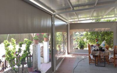 Colocación toldo vertical con guía y ventana