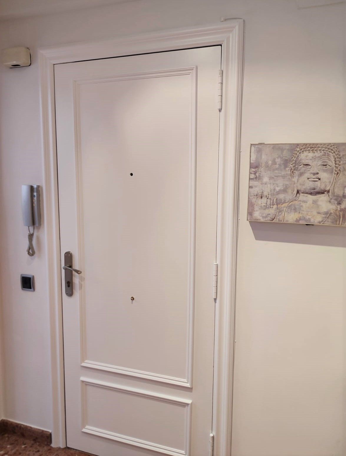 Puerta de entrada lacada en blanco Lleida Topi