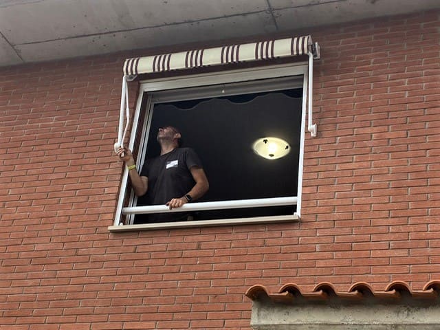 Toldo de Punto Recto colocado Topi Lleida