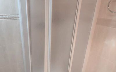 Instalación mampara de ducha semicircular