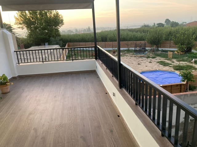 Detalle de la barandilla nueva instalada Topi Lleida