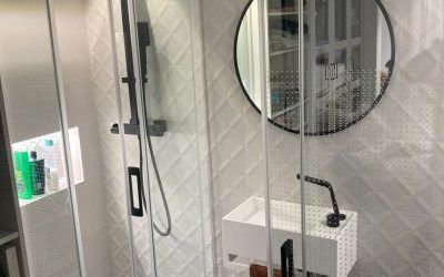 Cerramiento Baño con Mamparas de Cristal