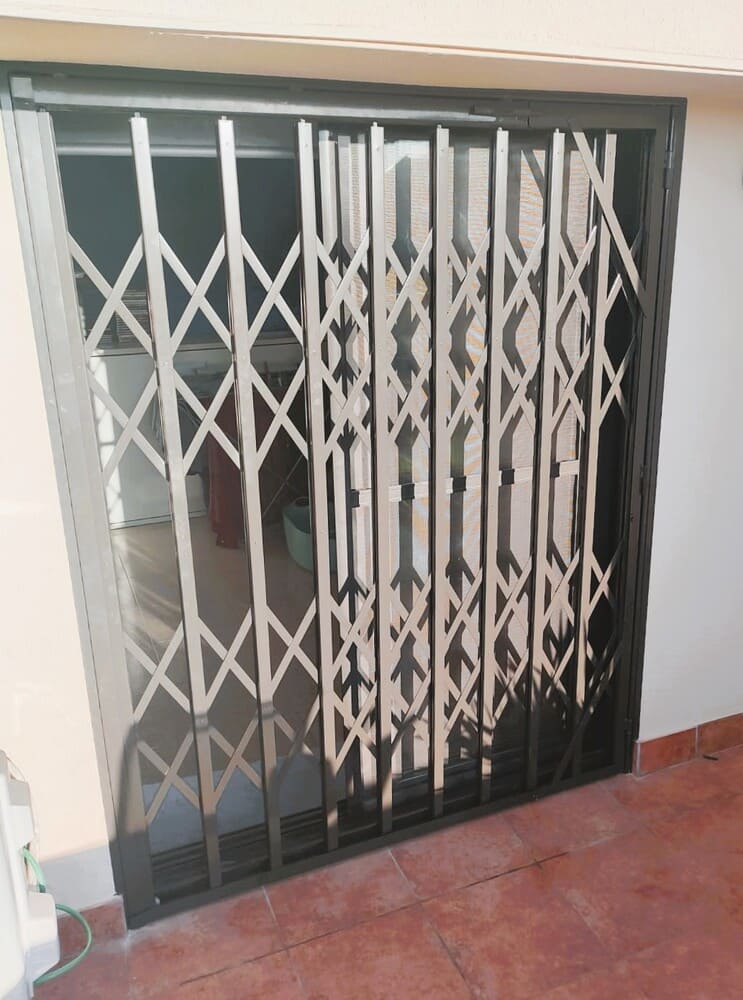 Reja Puerta de seguridad Ballesta Cerrada - Topi Lleida