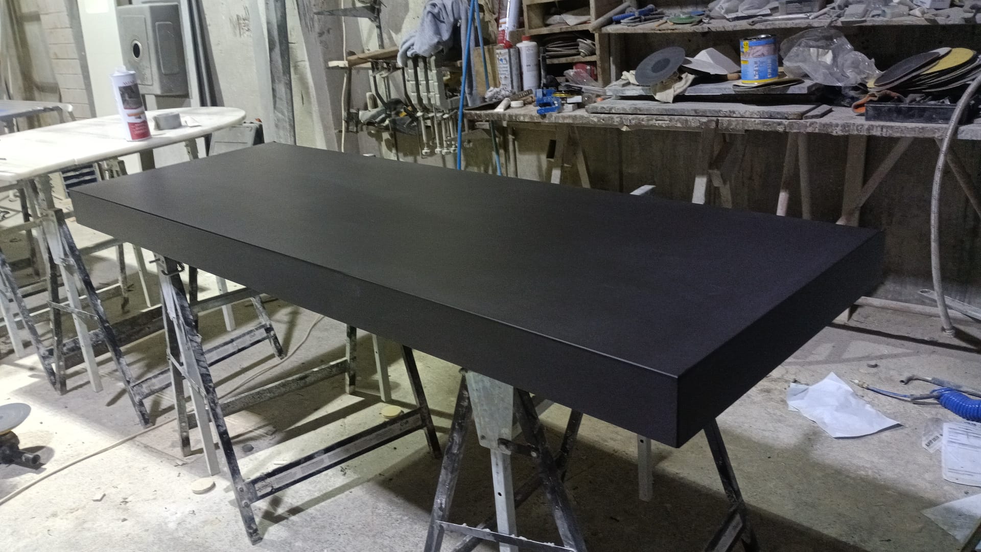 porcelánico DEKTON negro resistente a la intemperie