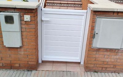 Puerta de jardín de aluminio