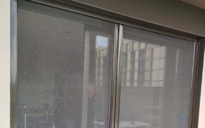 Colocación mosquitera para puertas