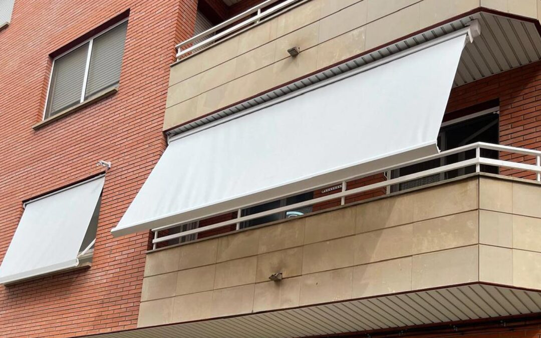 Toldo cofre motorizado